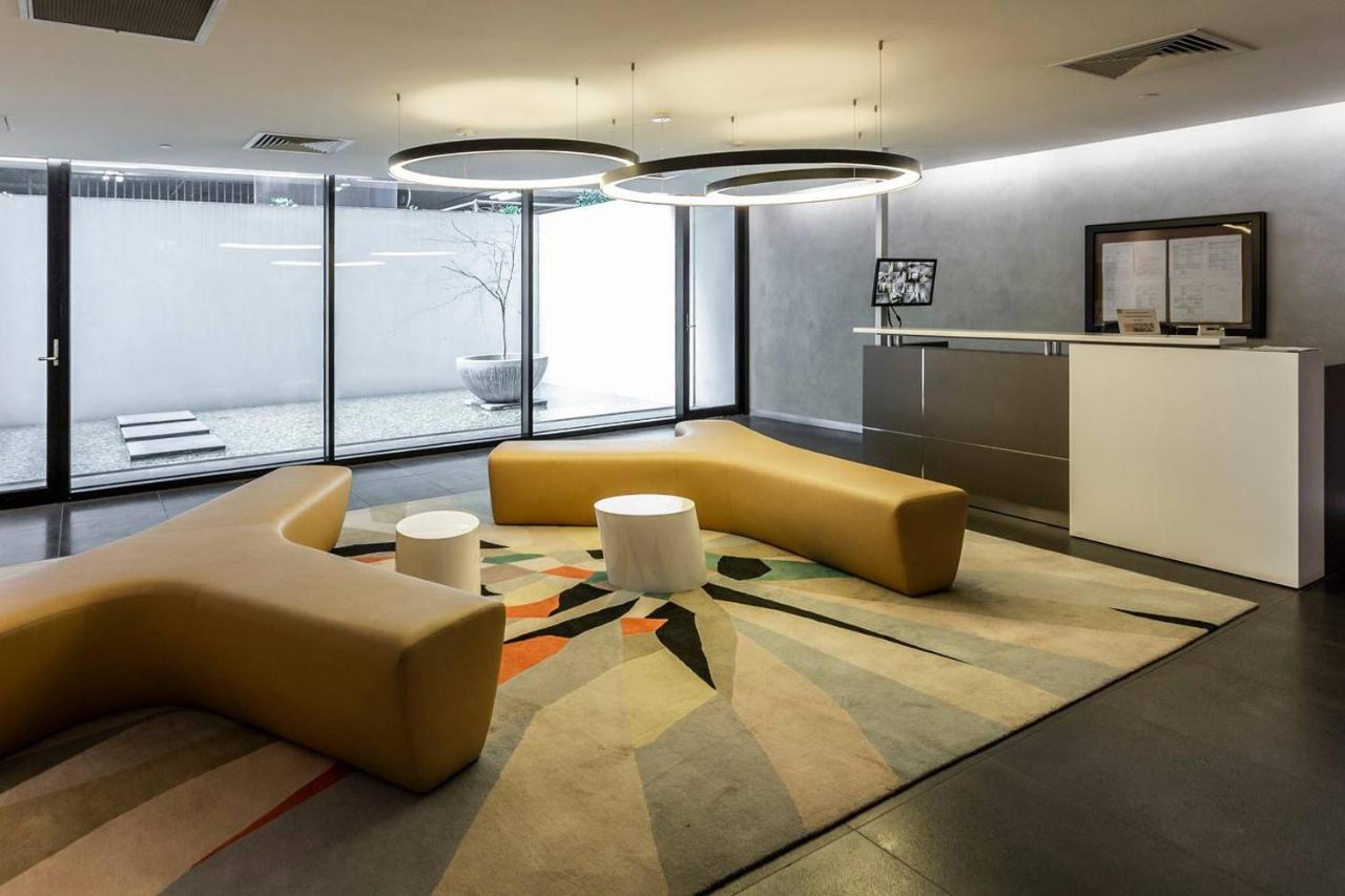 Light, Airy, Spacious Queens Road Apartment Melbourne Bagian luar foto